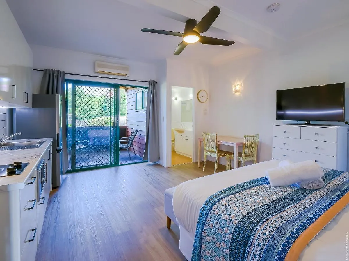 Resort Boat Harbour Studio Apartments And Villas Hervey Bay