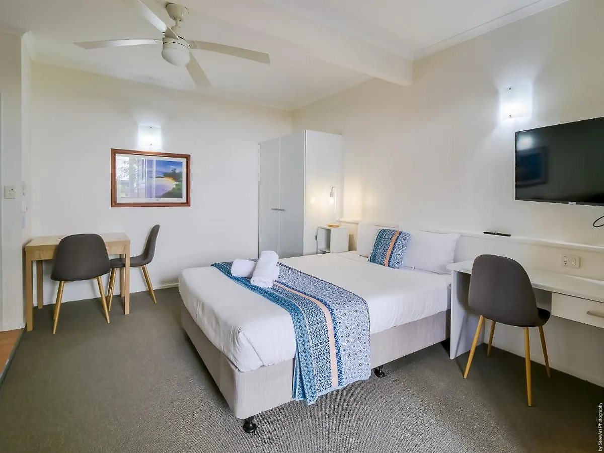 *** Resort Boat Harbour Studio Apartments And Villas Hervey Bay Australia