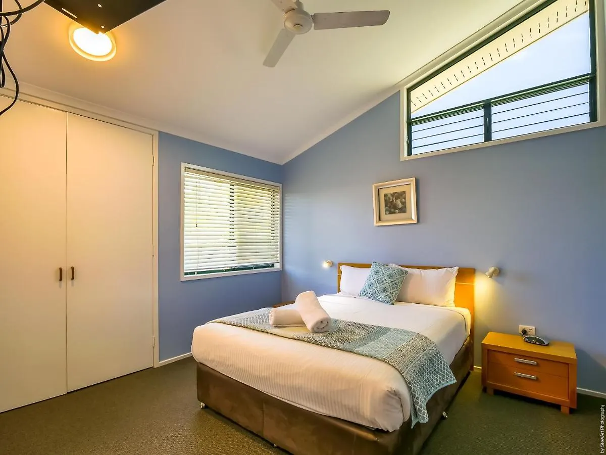 Resort Boat Harbour Studio Apartments And Villas Hervey Bay
