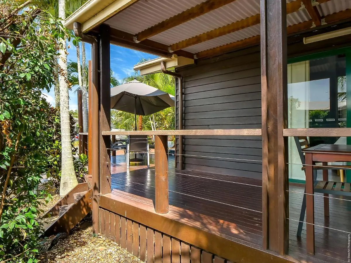 *** Resort Boat Harbour Studio Apartments And Villas Hervey Bay Australia