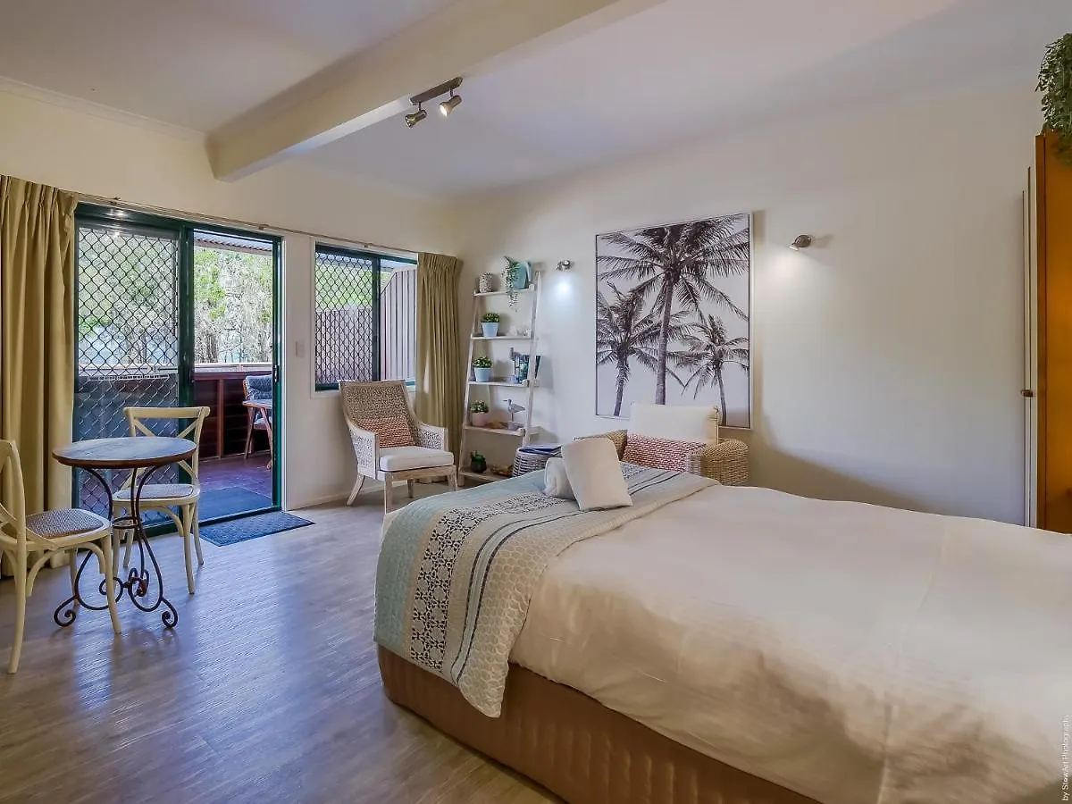 Resort Boat Harbour Studio Apartments And Villas Hervey Bay