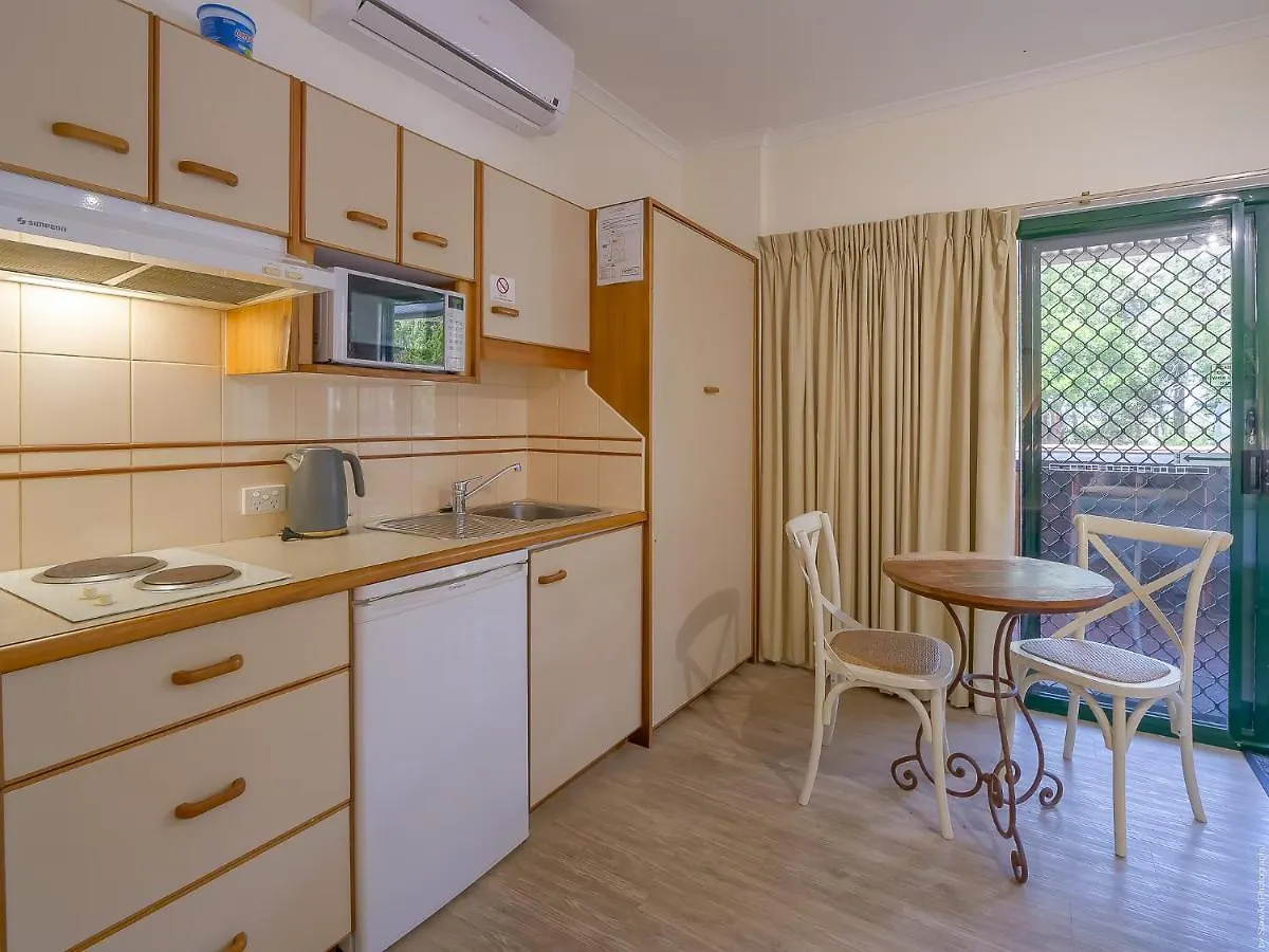 Boat Harbour Studio Apartments And Villas Hervey Bay Resort
