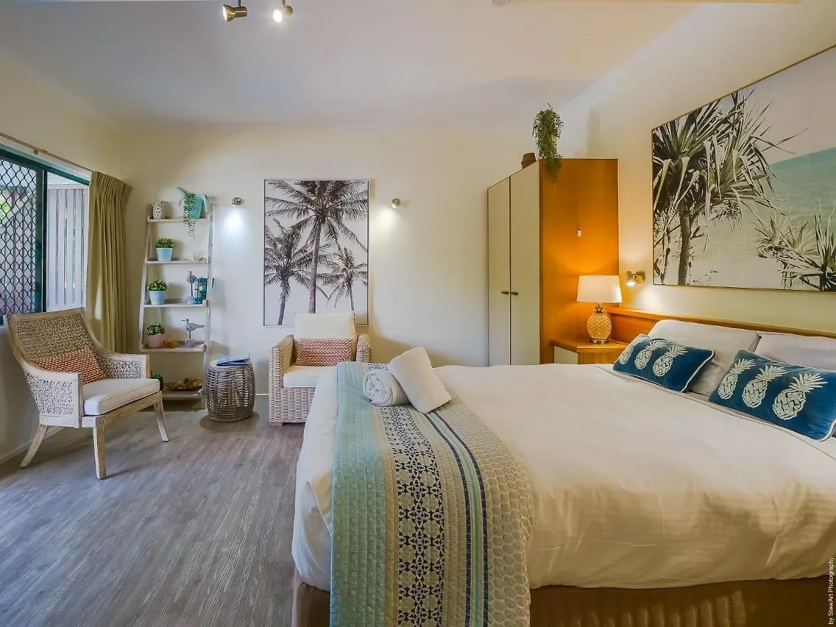 Boat Harbour Studio Apartments And Villas Hervey Bay 3*,