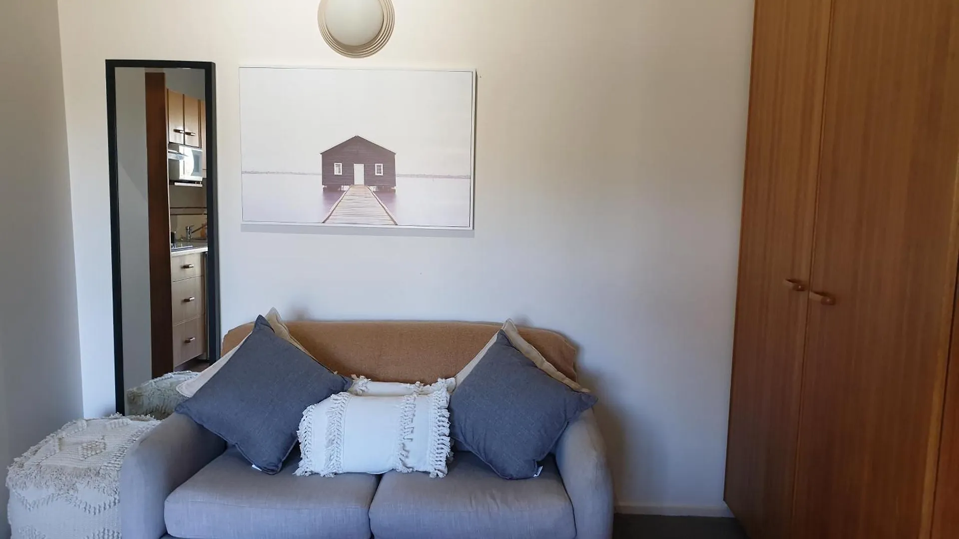 *** Resort Boat Harbour Studio Apartments And Villas Hervey Bay Australia