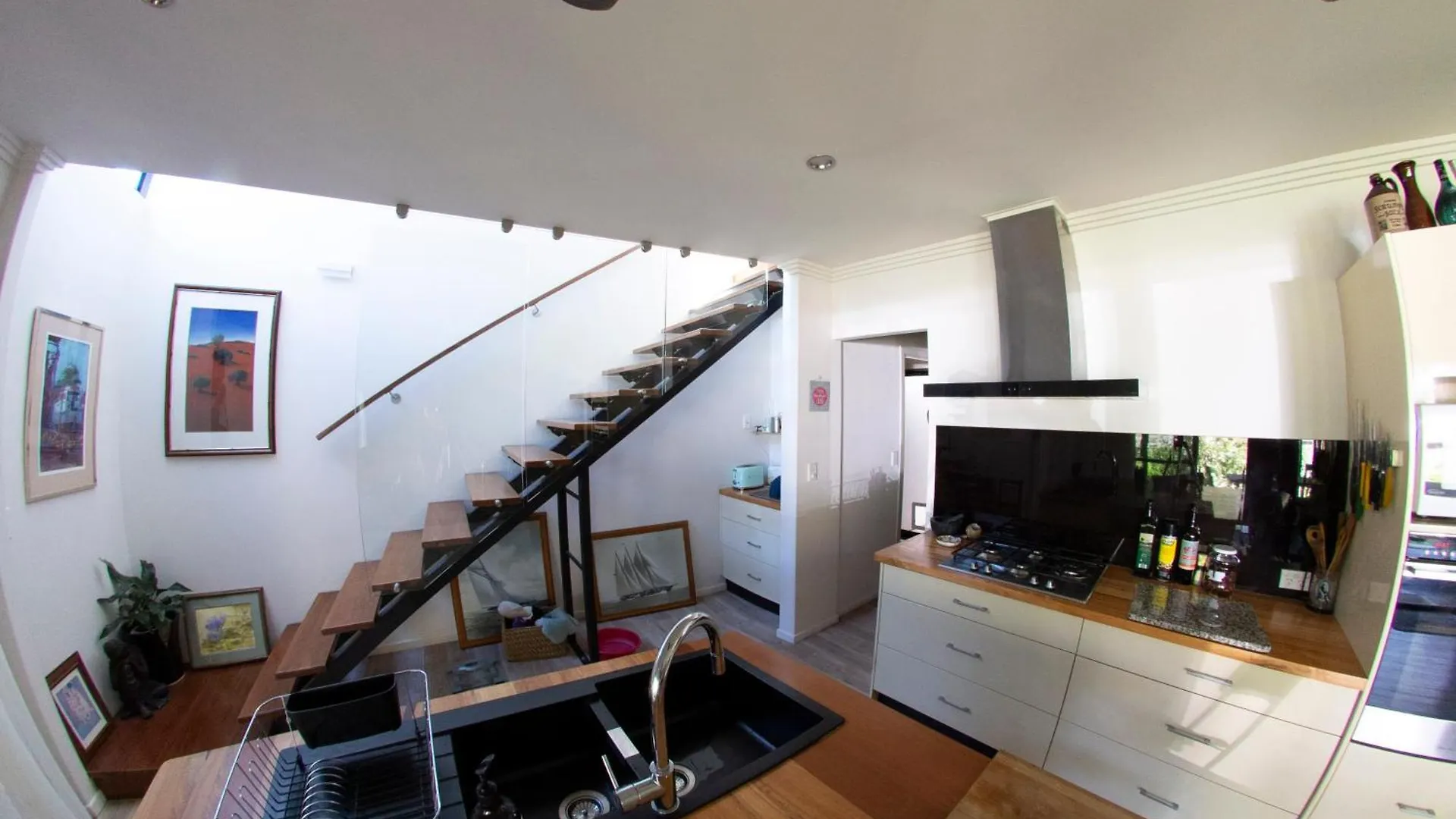 Resort Boat Harbour Studio Apartments And Villas Hervey Bay